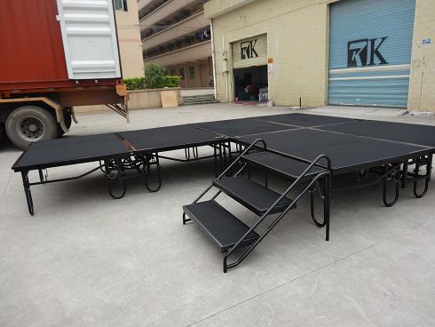 Folding stage