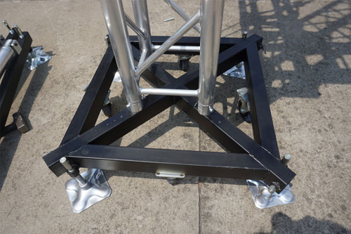 Aluminum stage truss